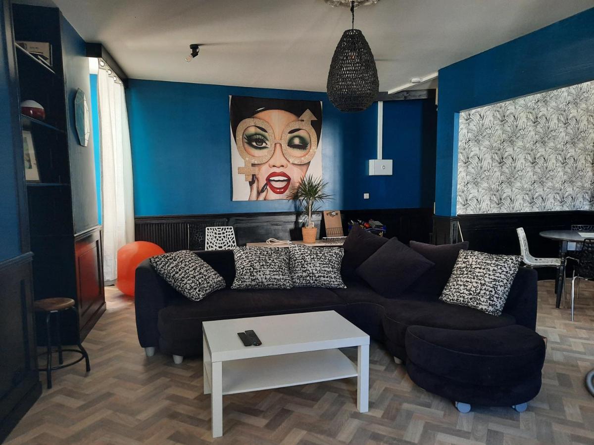 Duplex Place Du Marche Saint-Jean-dʼAngély Exteriör bild